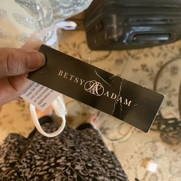 NWT Betsy & Adam Silver spaghetti strap gown - Picture 6 of 8